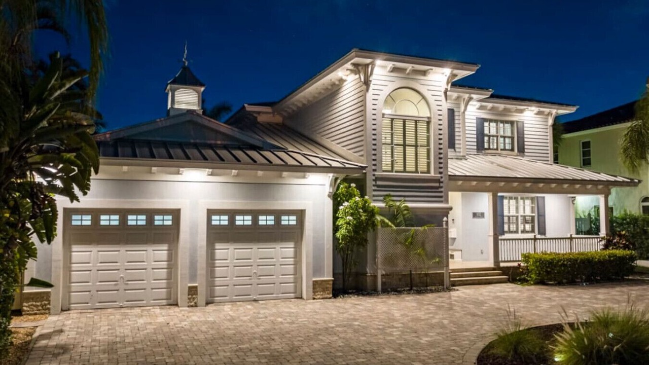 Photo of Outdoor in Hollywood Lakes