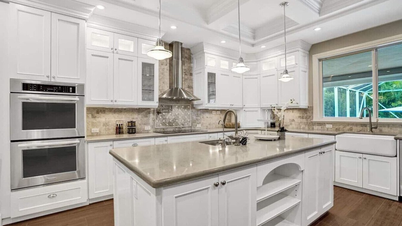 Photo of Kitchen in Hollywood Lakes