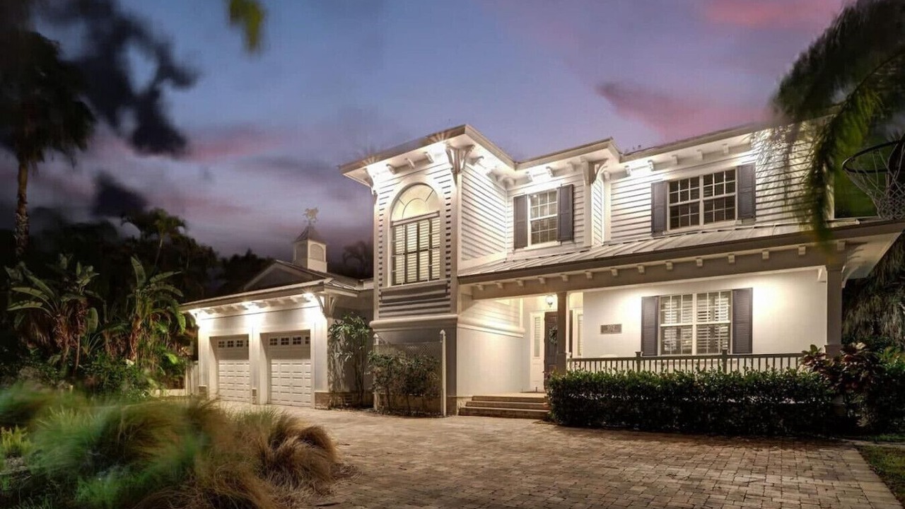 Photo of Outdoor in Hollywood Lakes