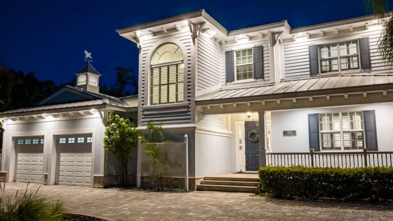 Photo of Outdoor in Hollywood Lakes