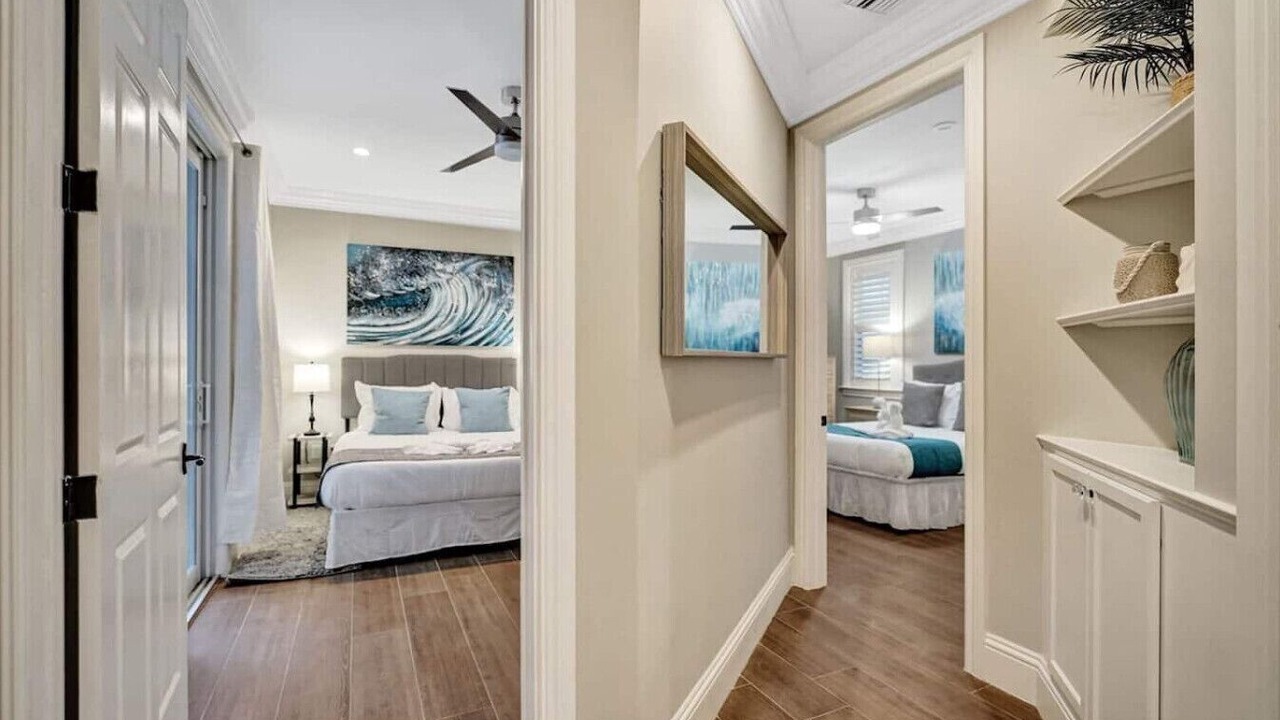 Photo of Bedroom in Hollywood Lakes