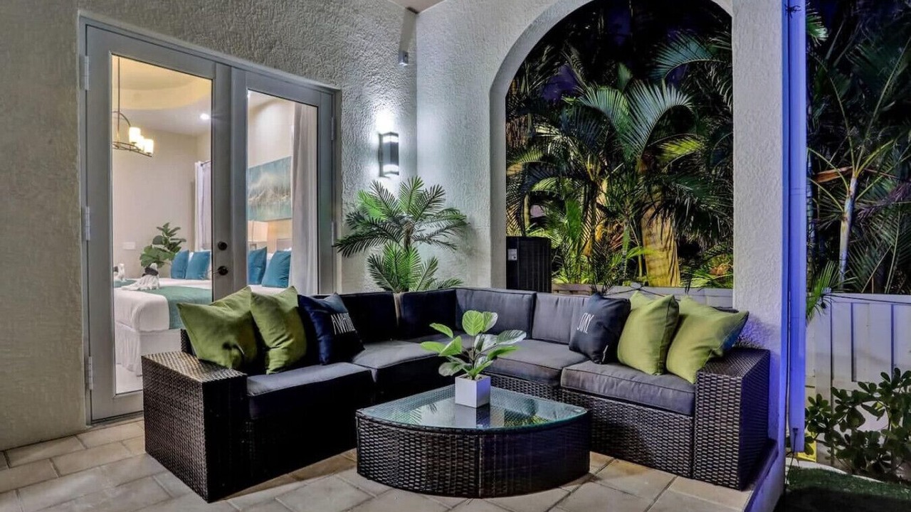 Photo of Patio Balcony in Hollywood Lakes