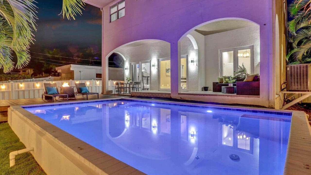 Photo of Outdoor in Hollywood Lakes