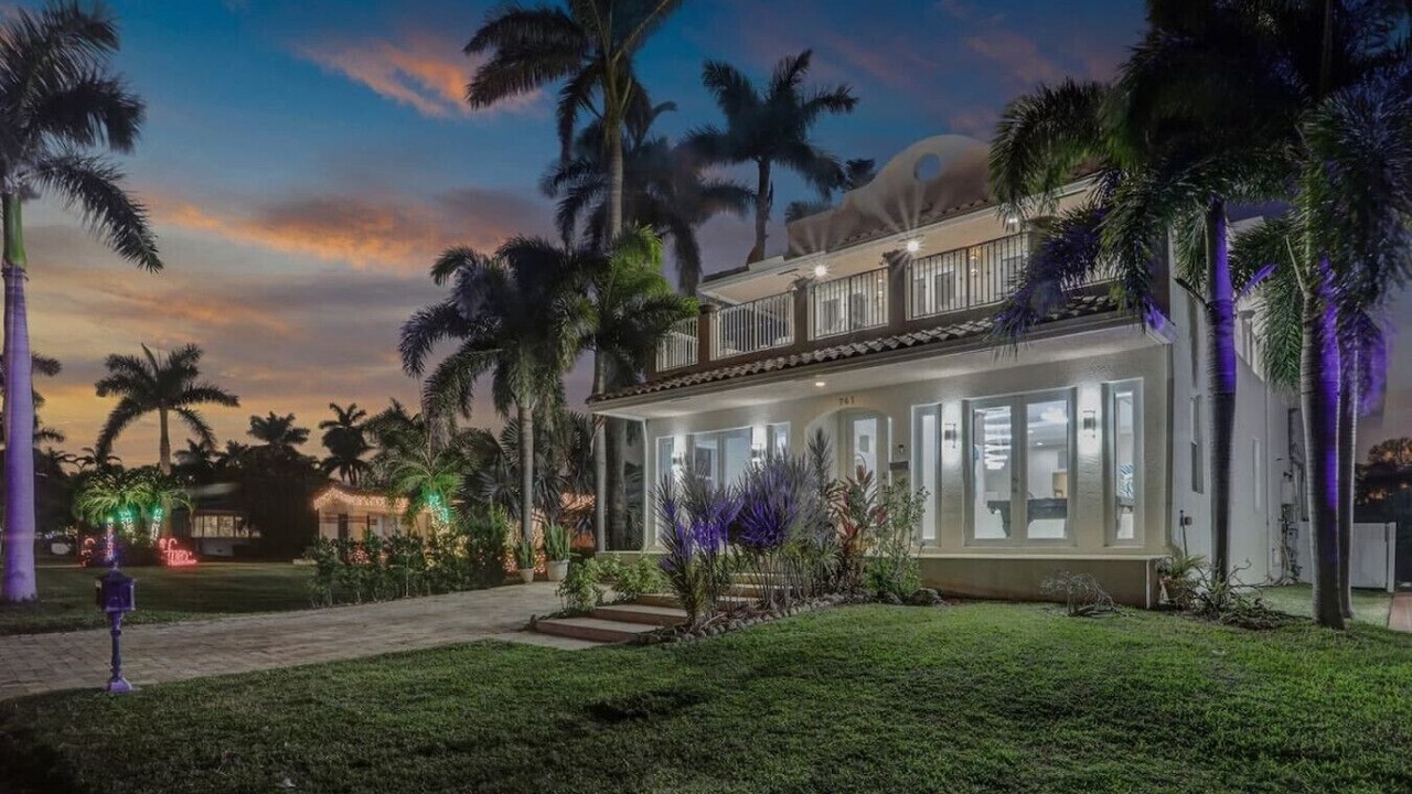 Photo of Outdoor in Hollywood Lakes