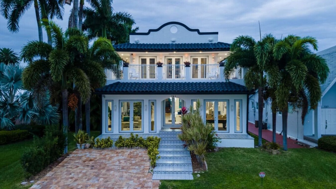 Photo of Outdoor in Hollywood Lakes