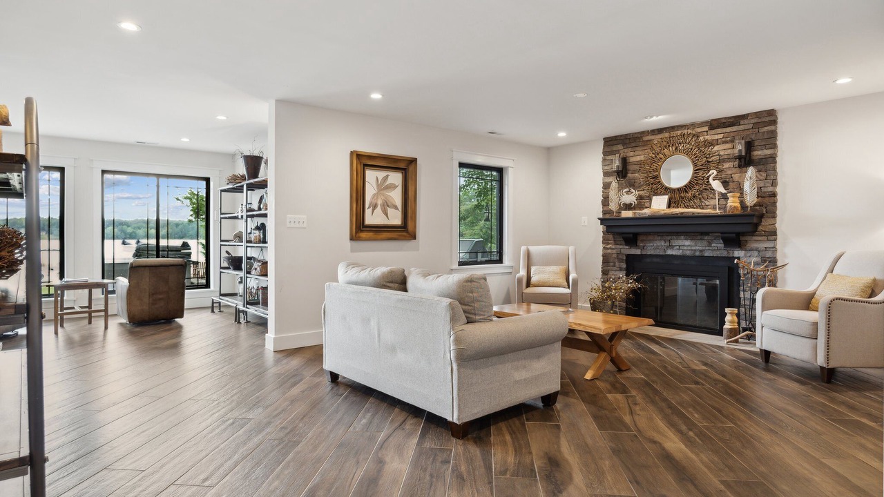 Photo of Livingroom in Colonial Beach