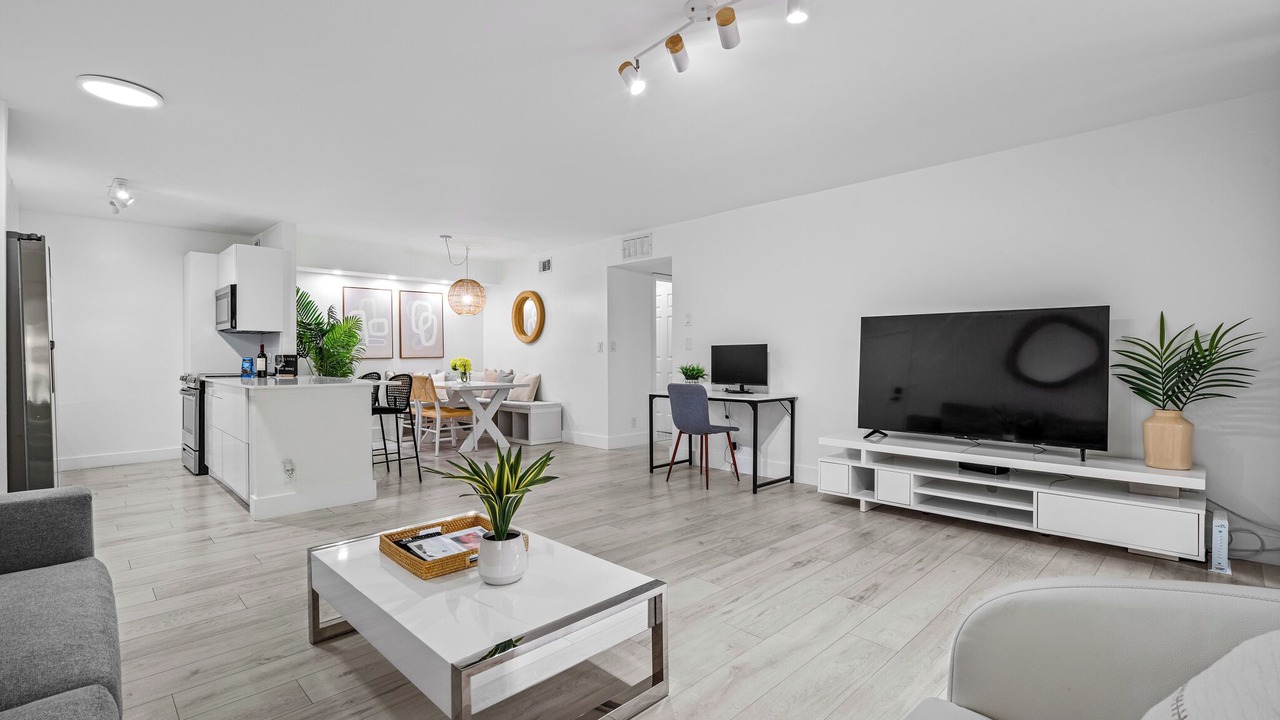 Photo of Livingroom in Deerfield Beach