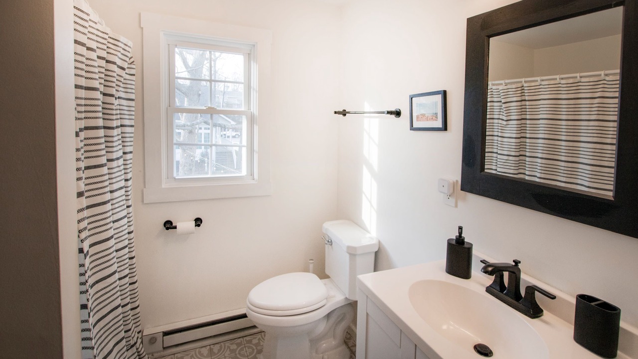 Photo of Bathroom in Country Club Estates