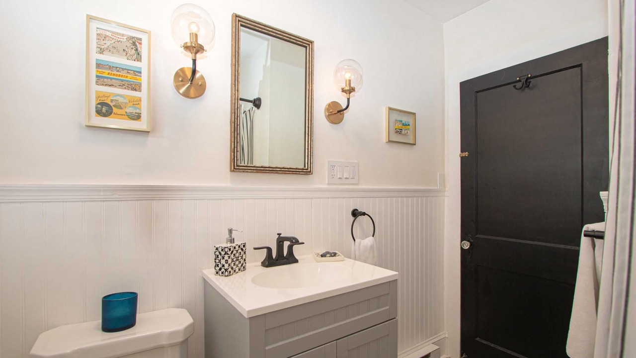 Photo of Bathroom in Country Club Estates