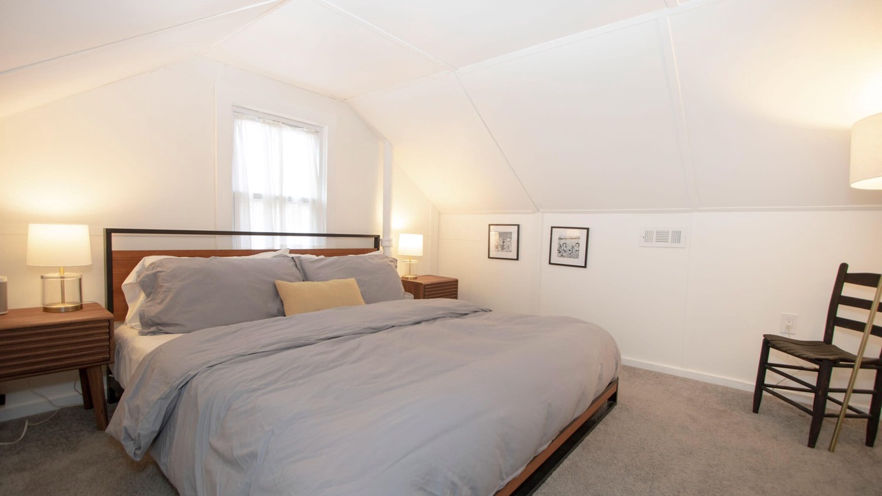 Photo of Bedroom in Country Club Estates
