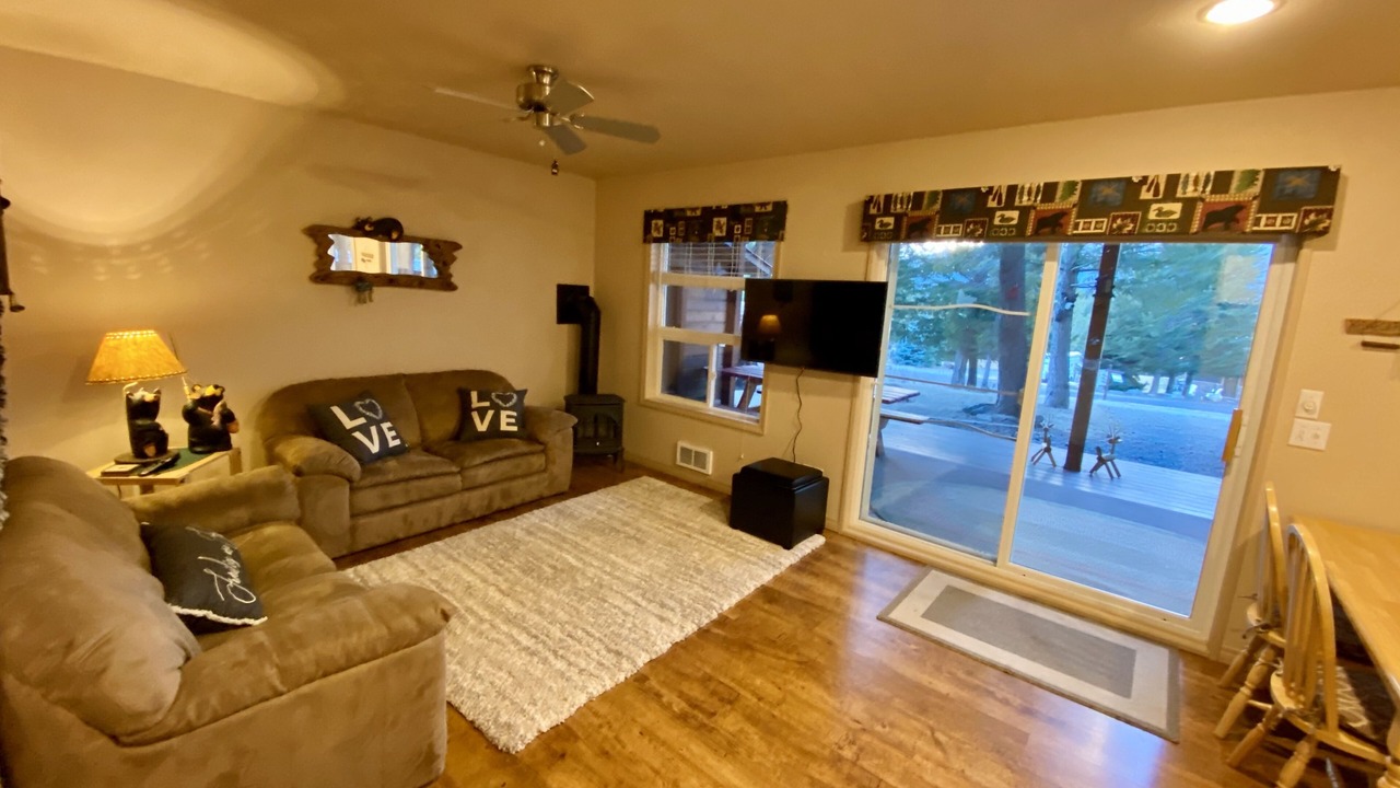 Photo of Livingroom in Rexford
