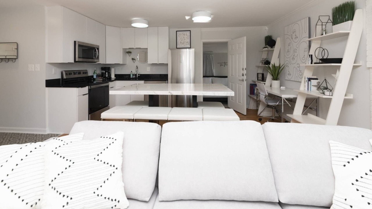 Photo of Livingroom in Parole