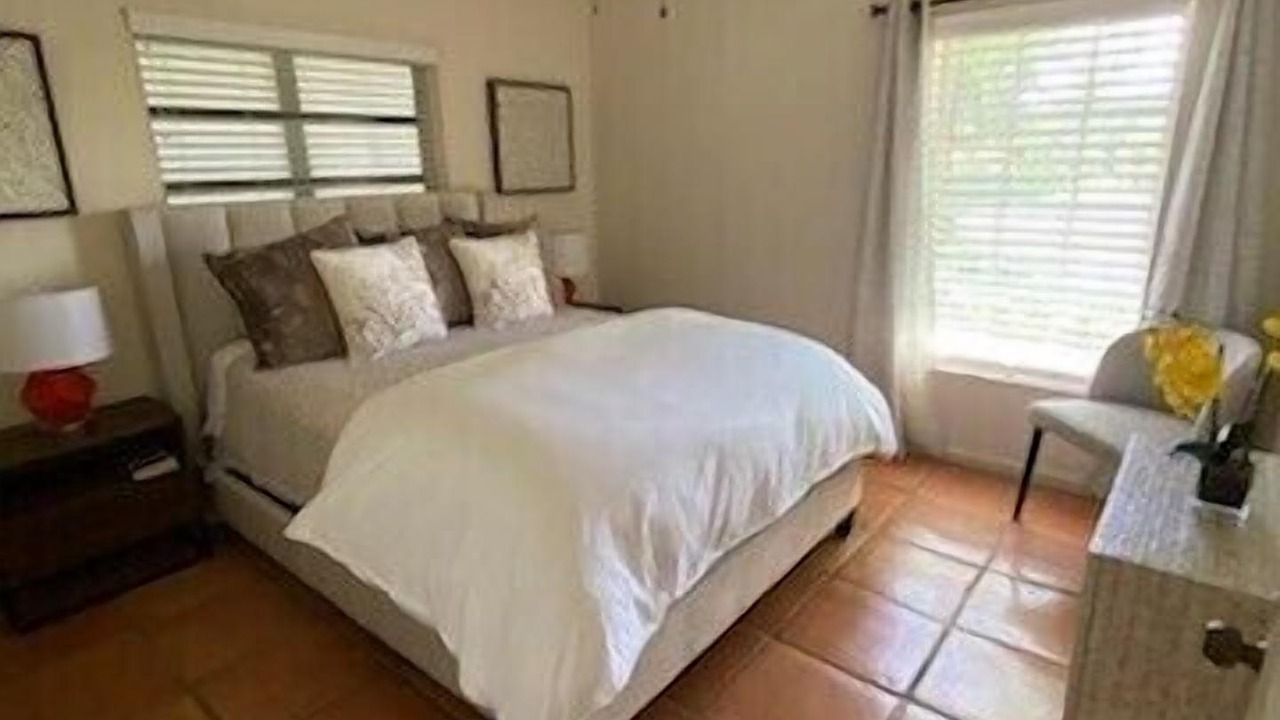 Photo of Bedroom in Lake Ida Shores