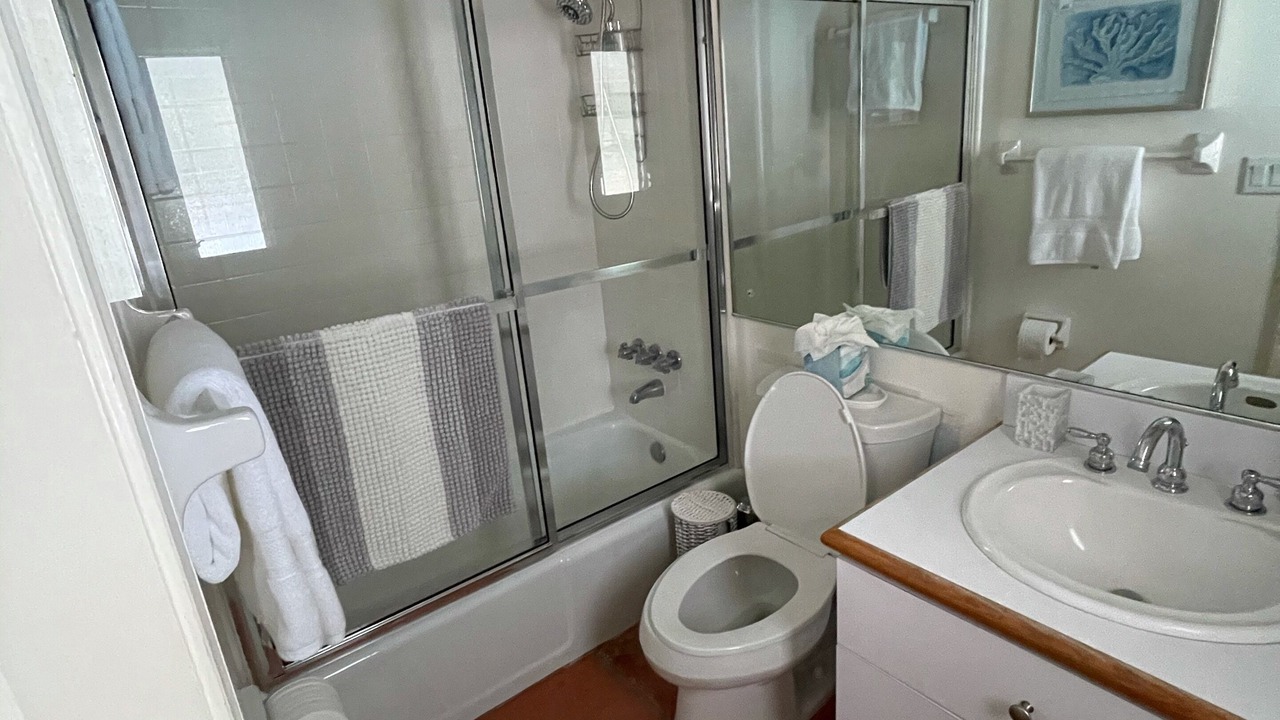 Photo of Bathroom in Lake Ida Shores