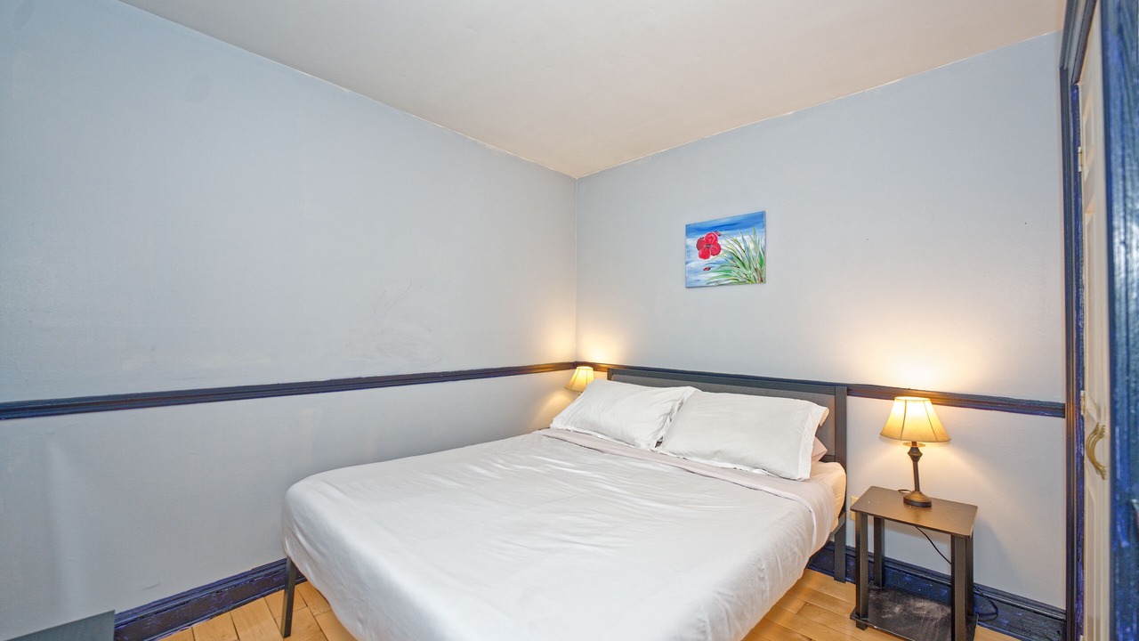 Photo of Bedroom in Downtown Albany