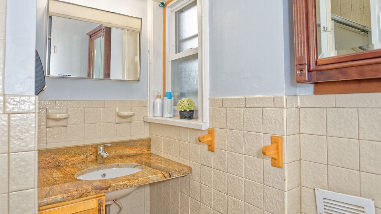 Photo of Bathroom in Downtown Albany