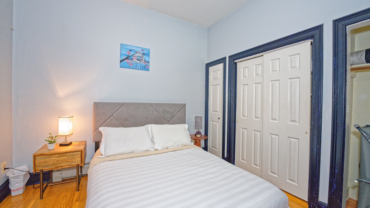Photo of Bedroom in Downtown Albany