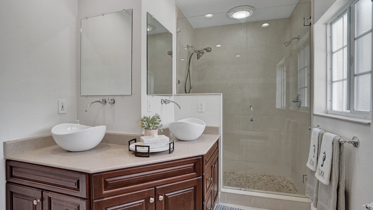 Photo of Bathroom in Pompano Isles