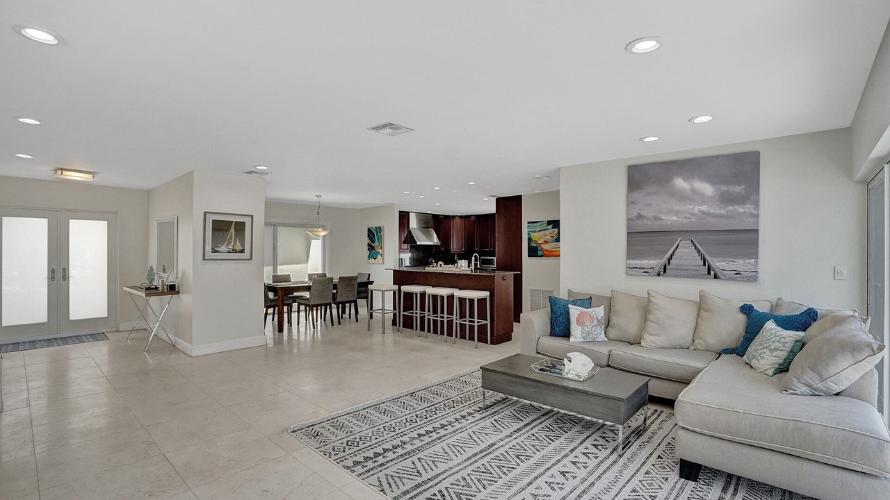 Photo of Livingroom in Pompano Isles