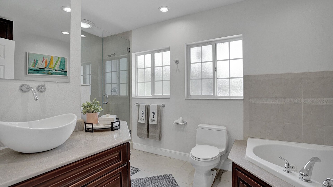 Photo of Bathroom in Pompano Isles