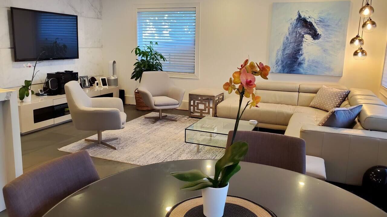 Photo of Livingroom in North Beach