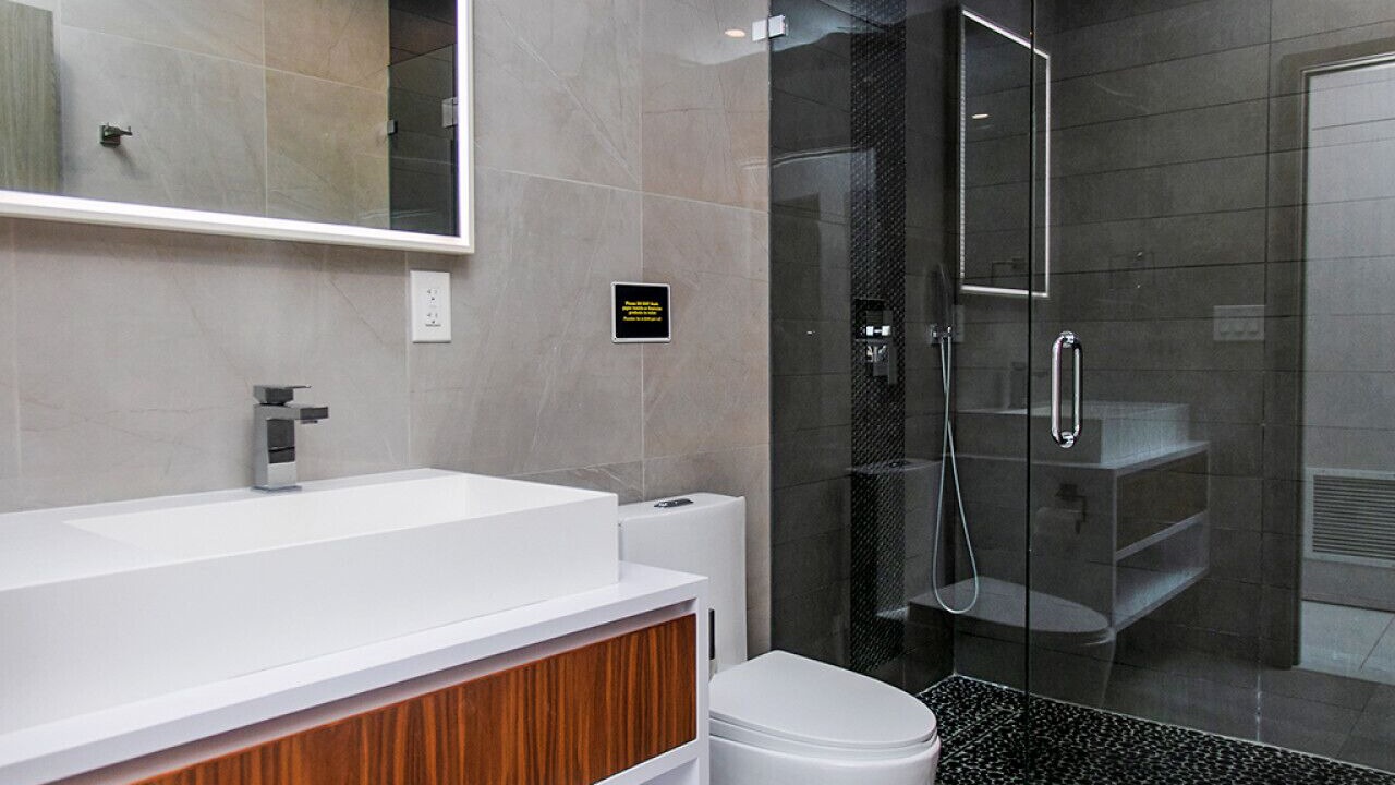 Photo of Bathroom in Hollywood Lakes