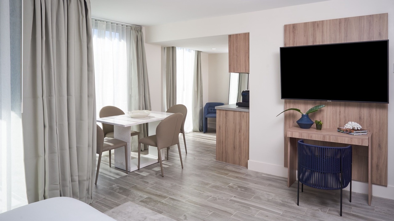 Photo of Livingroom in Hillsboro Beach