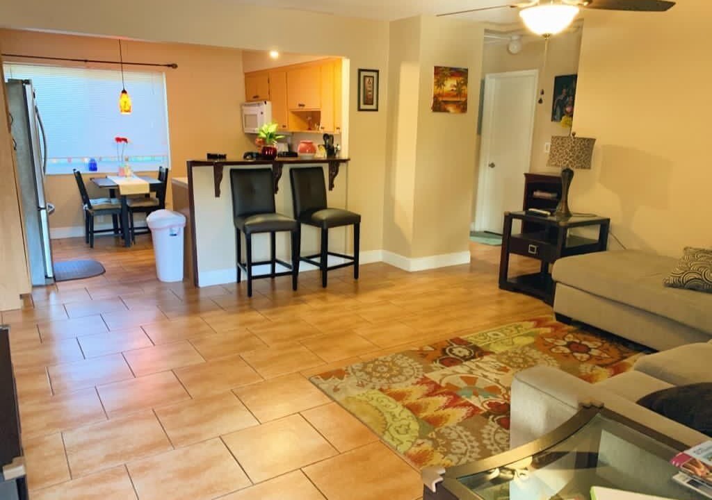 Photo of Livingroom in North Central Hollywood