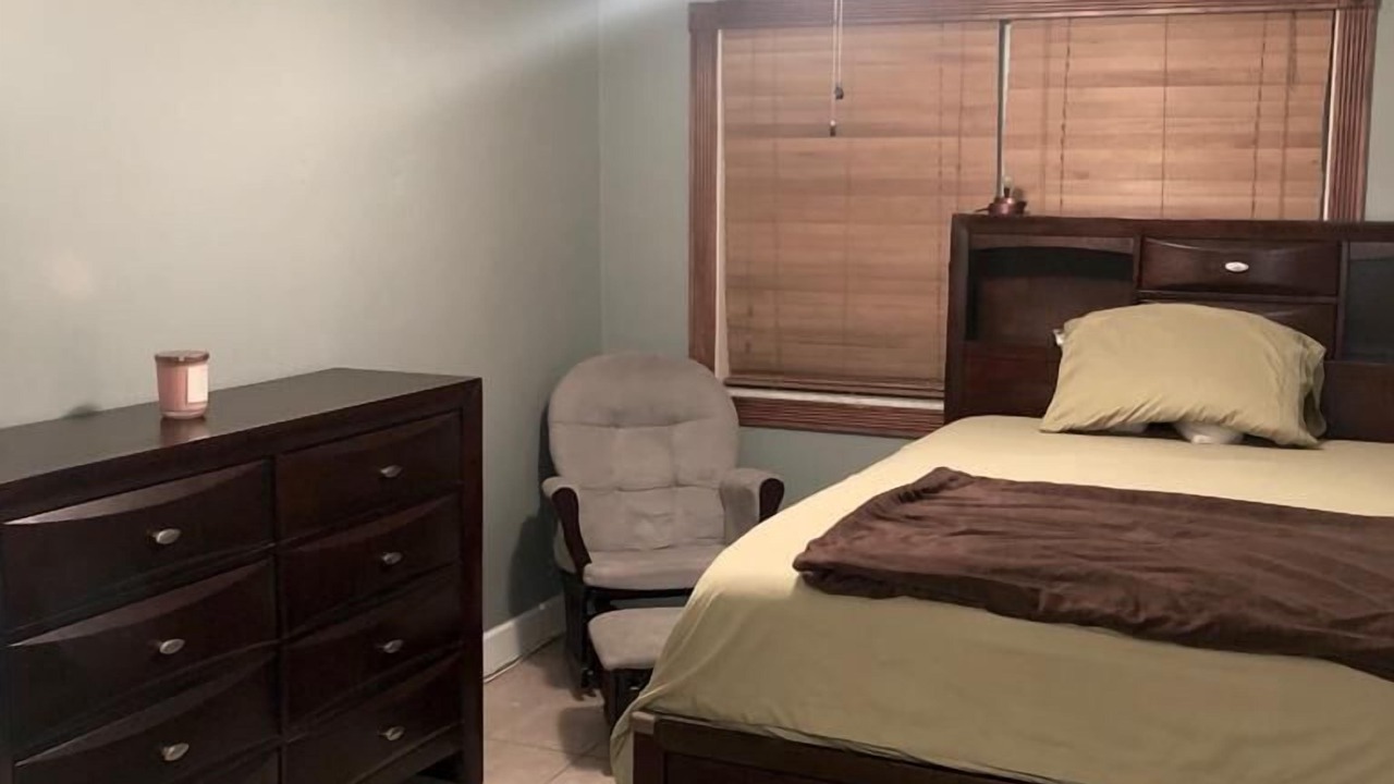 Photo of Bedroom in North Central Hollywood