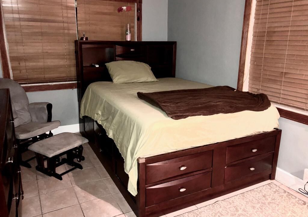 Photo of Bedroom in North Central Hollywood