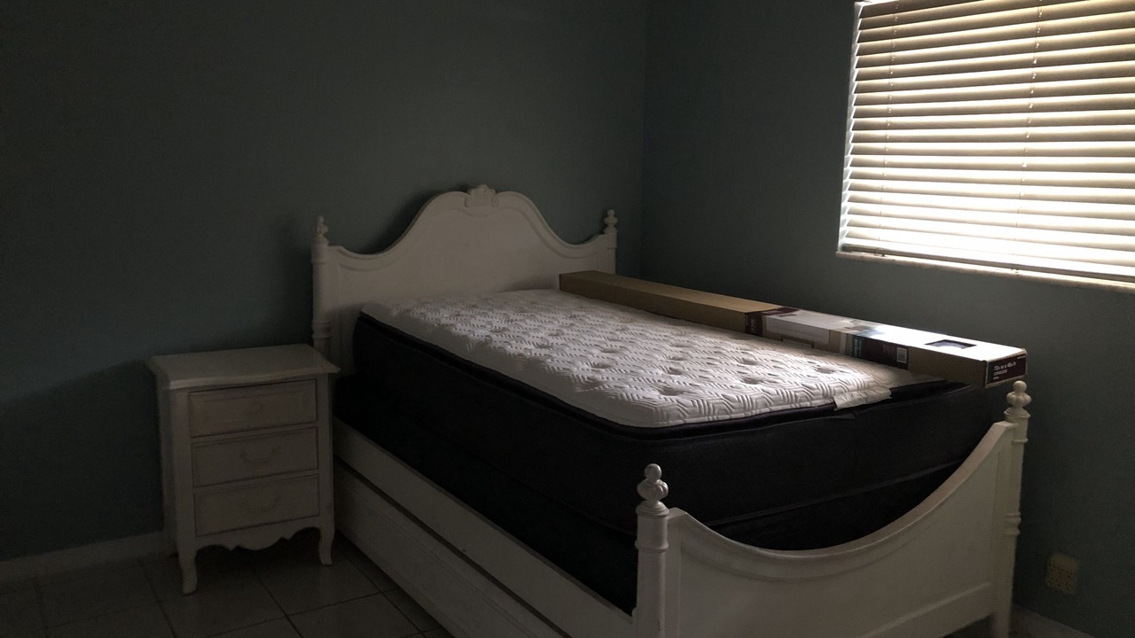 Photo of Bedroom in North Central Hollywood