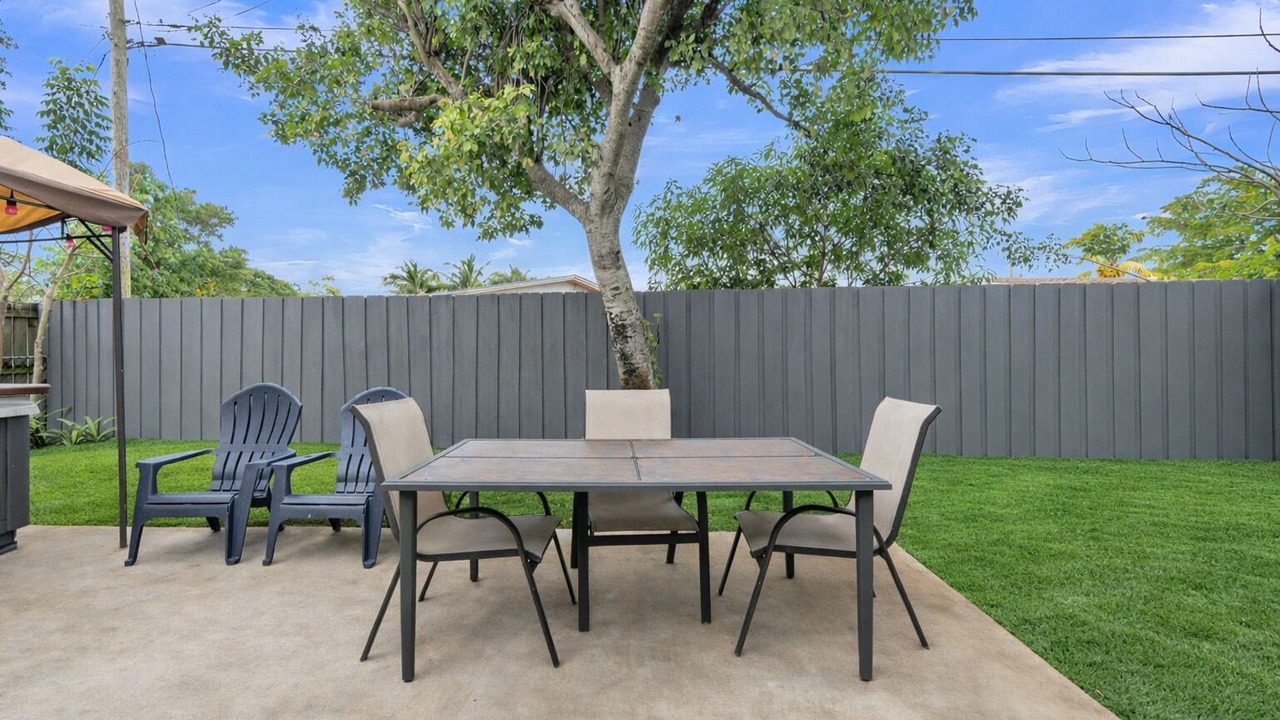 Photo of Outdoor in Lauderdale Lakes