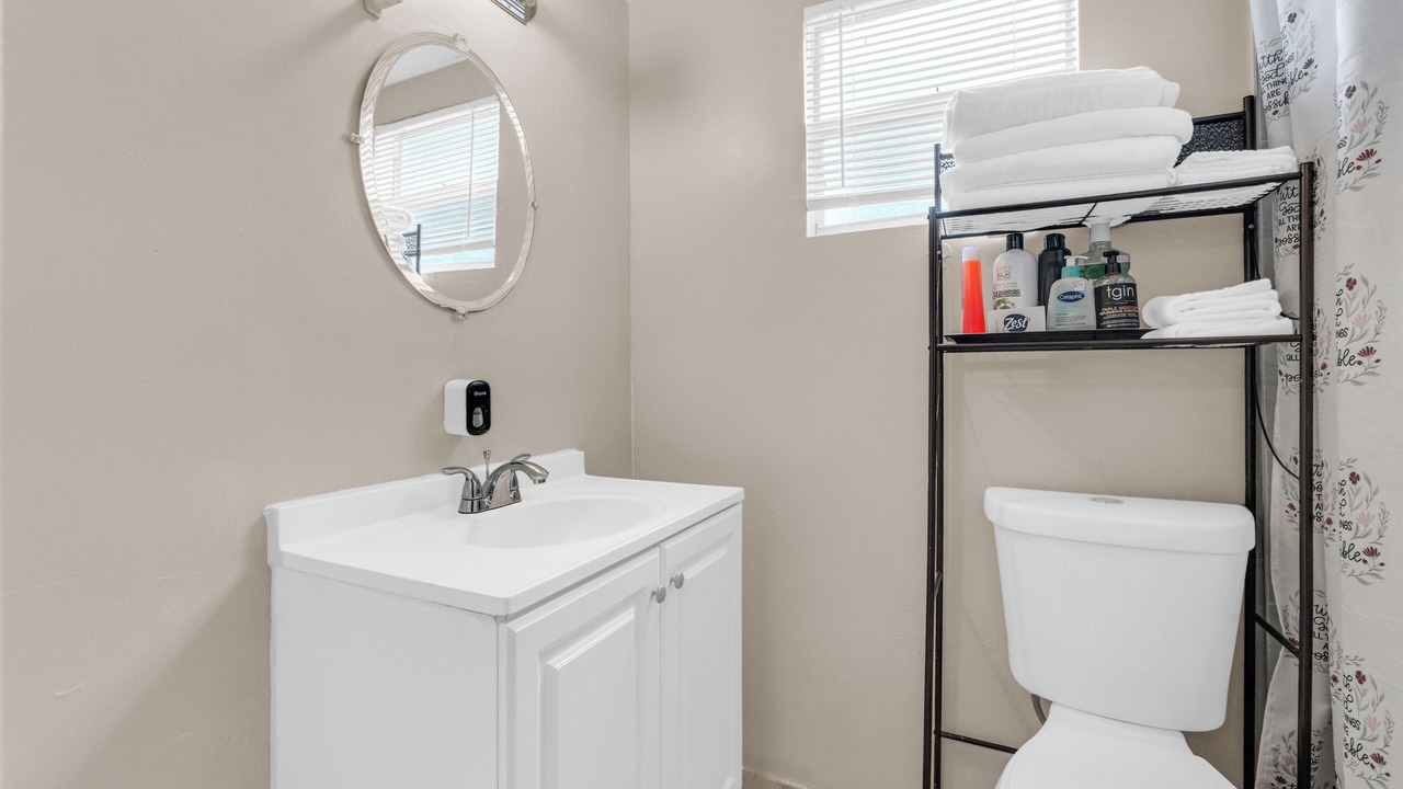Photo of Bathroom in Lauderdale Lakes