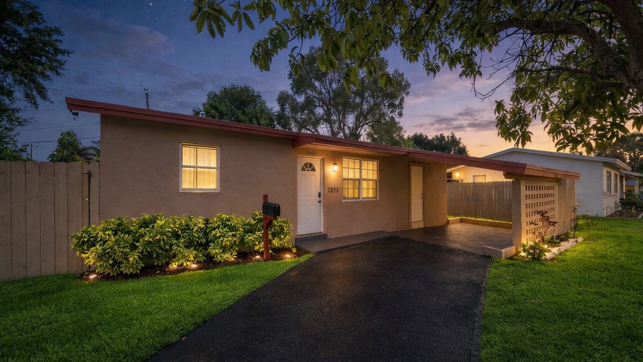 Photo of Outdoor in Lauderdale Lakes