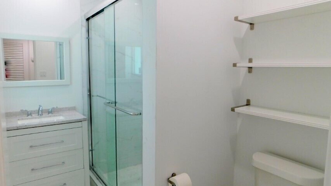 Photo of Bathroom in Hollywood