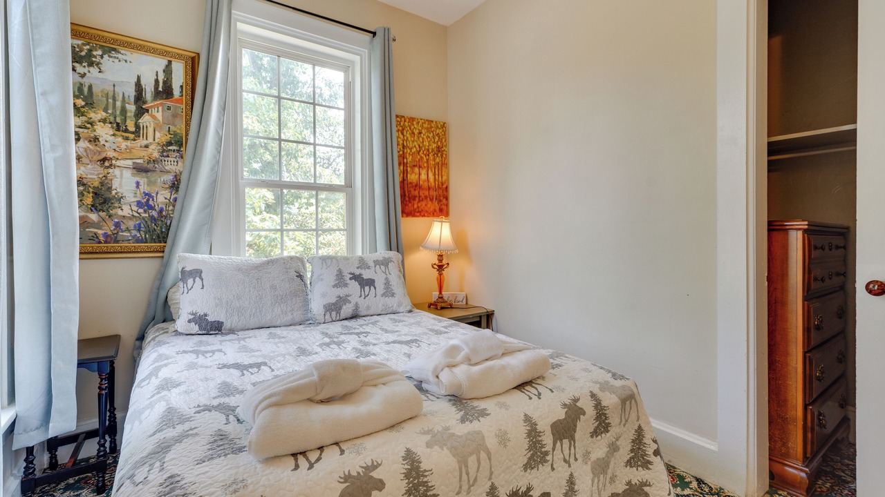 Photo of Bedroom in Ellicottville