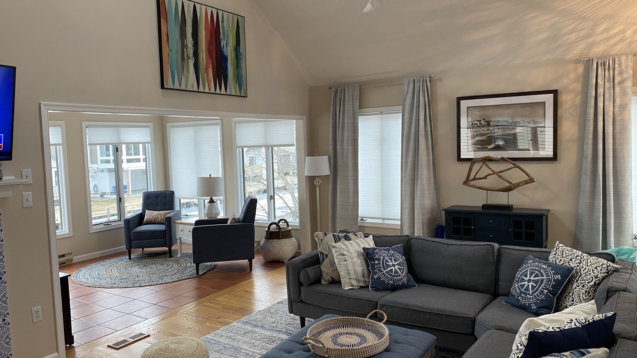 Photo of Livingroom in Sandpiper Pines