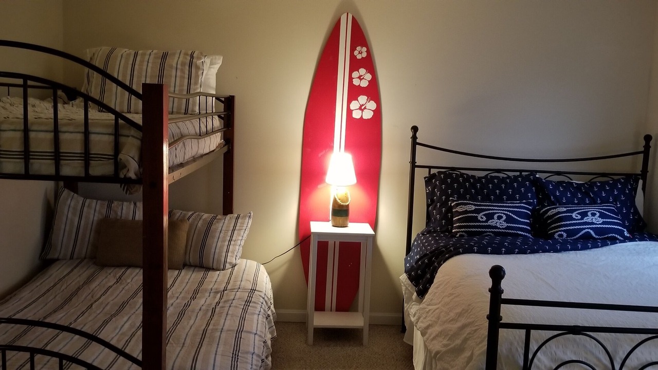 Photo of Bedroom in Calvert Beach-Long Beach