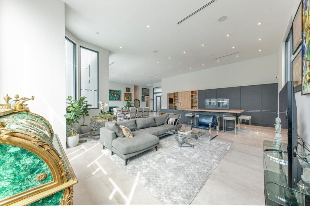 Photo of Livingroom in Coral Ridge