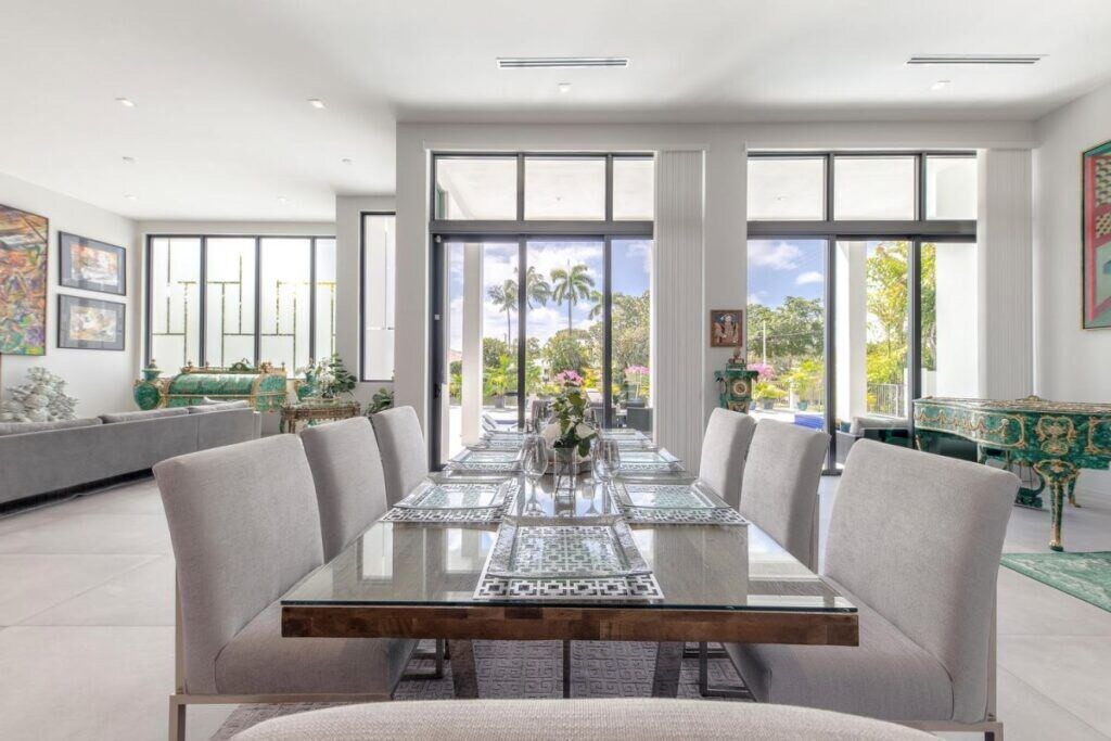 Photo of Livingroom in Coral Ridge