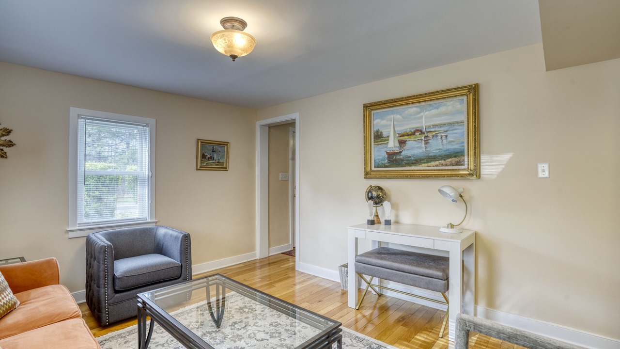 Photo of Livingroom in St. Michaels