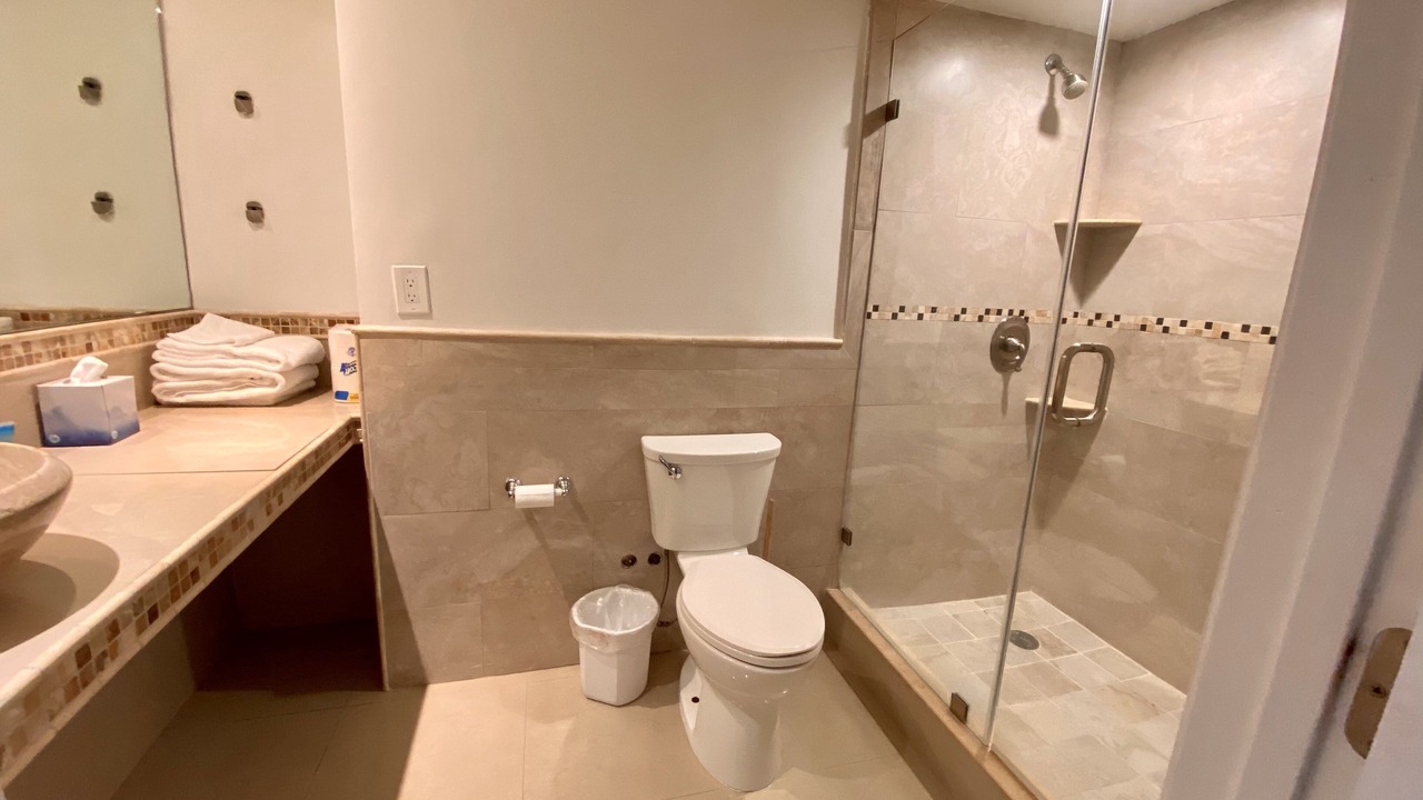 Photo of Bathroom in Galt Mile