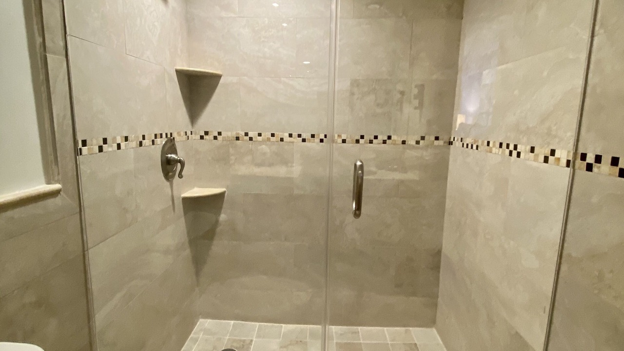 Photo of Bathroom in Galt Mile