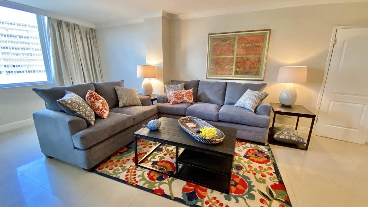 Photo of Livingroom in Galt Mile
