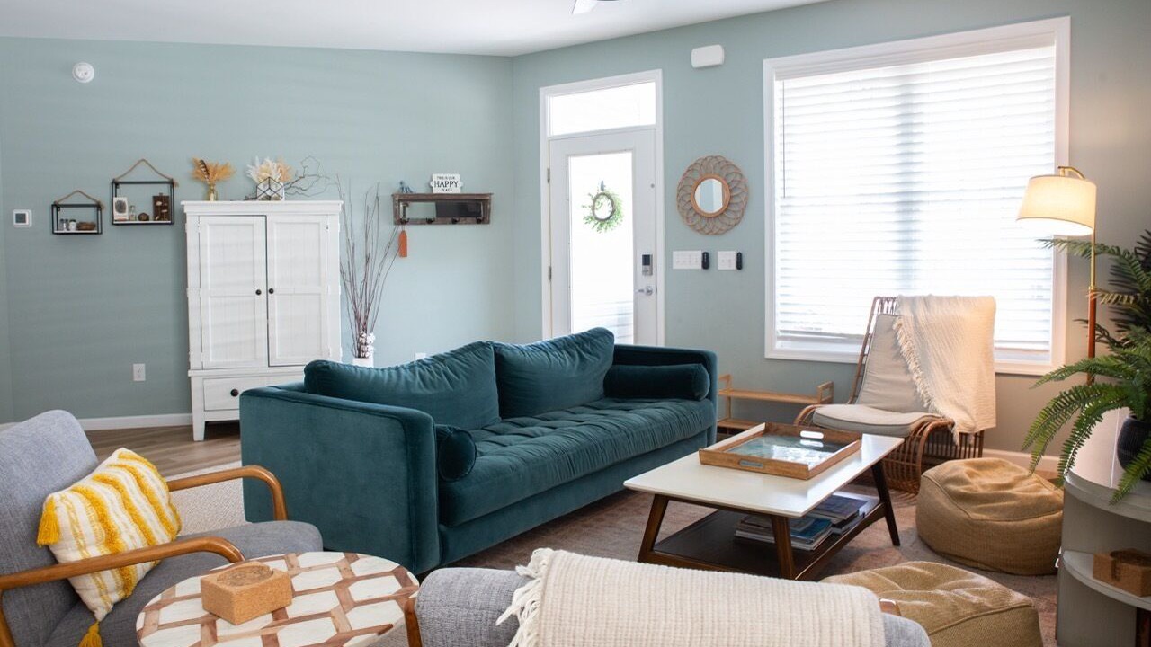 Photo of Livingroom in Cedar Neck