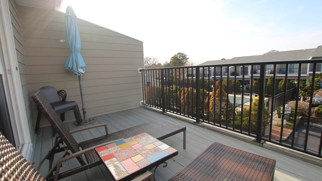 Photo of Patio Balcony in Country Club Estates