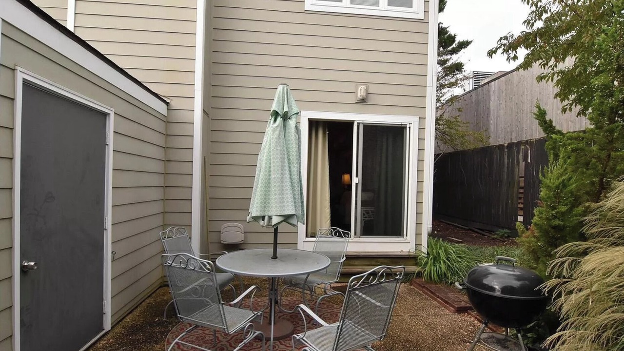 Photo of Outdoor in Country Club Estates