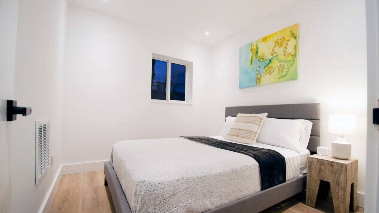 Photo of Bedroom in Eastern Shores