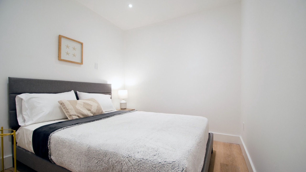 Photo of Bedroom in Eastern Shores
