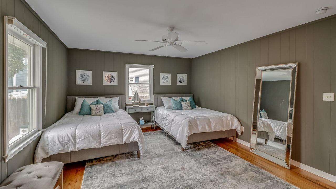 Photo of Bedroom in Country Club Estates